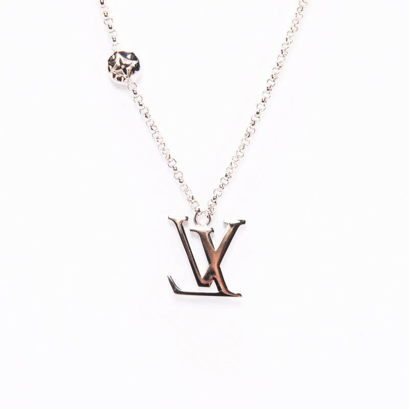 Louis Vuitton Silver Carved Logo Necklace - Blue Spinach