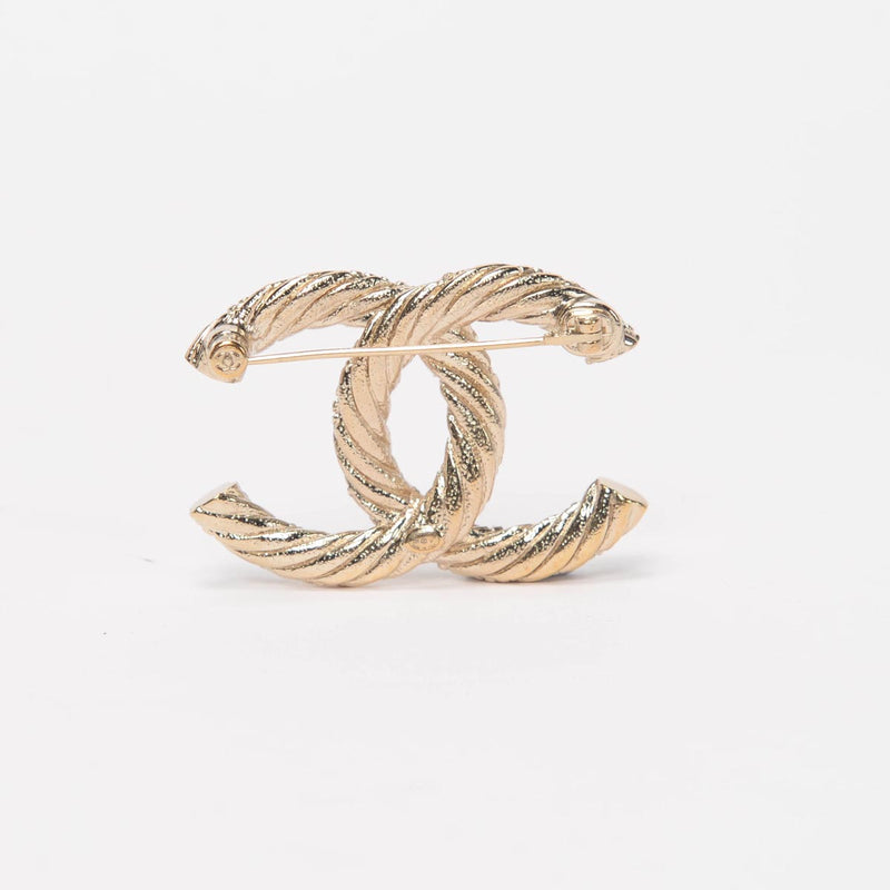 Chanel Light Gold CC Twist Brooch - Blue Spinach