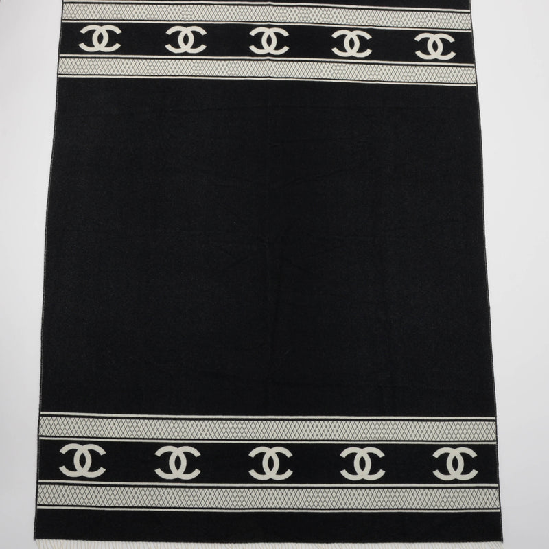 Chanel Black & White Cashmere CC Reversible Blanket - Blue Spinach