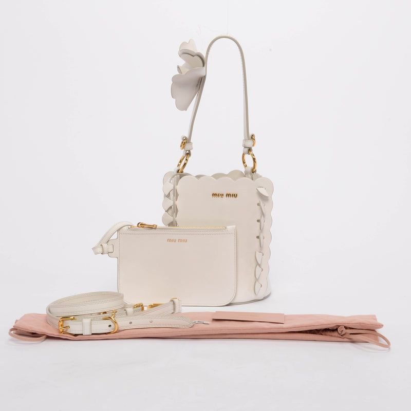 Miu Miu White Calfskin Flower Scalloped Bucket Bag - Blue Spinach