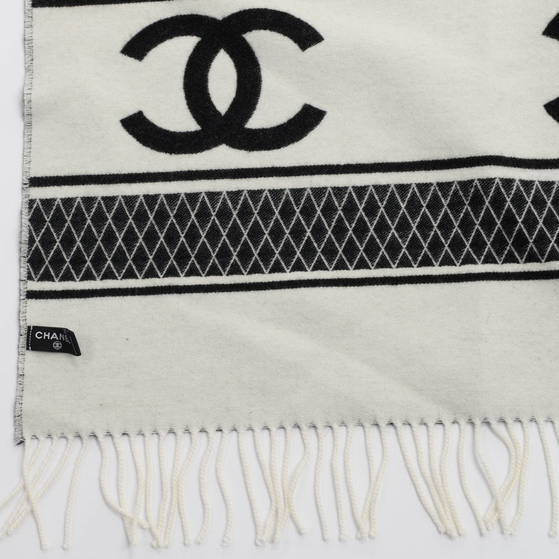 Chanel Black & White Cashmere CC Reversible Blanket - Blue Spinach